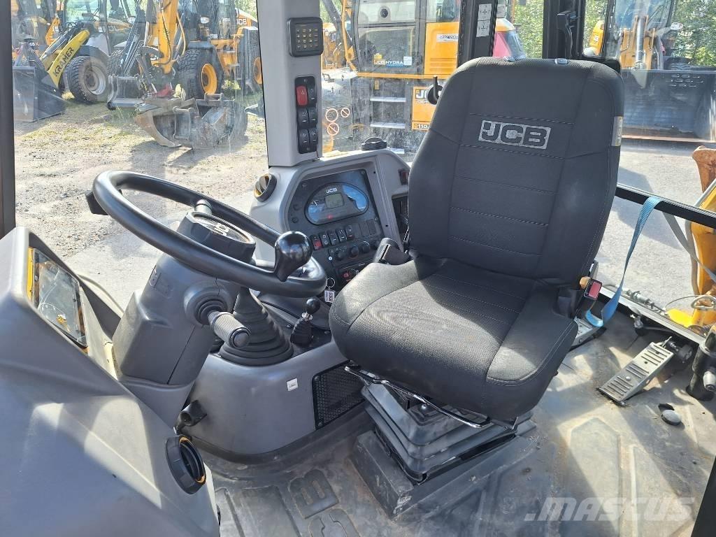 JCB 3 CXE Compact 反鏟裝載機
