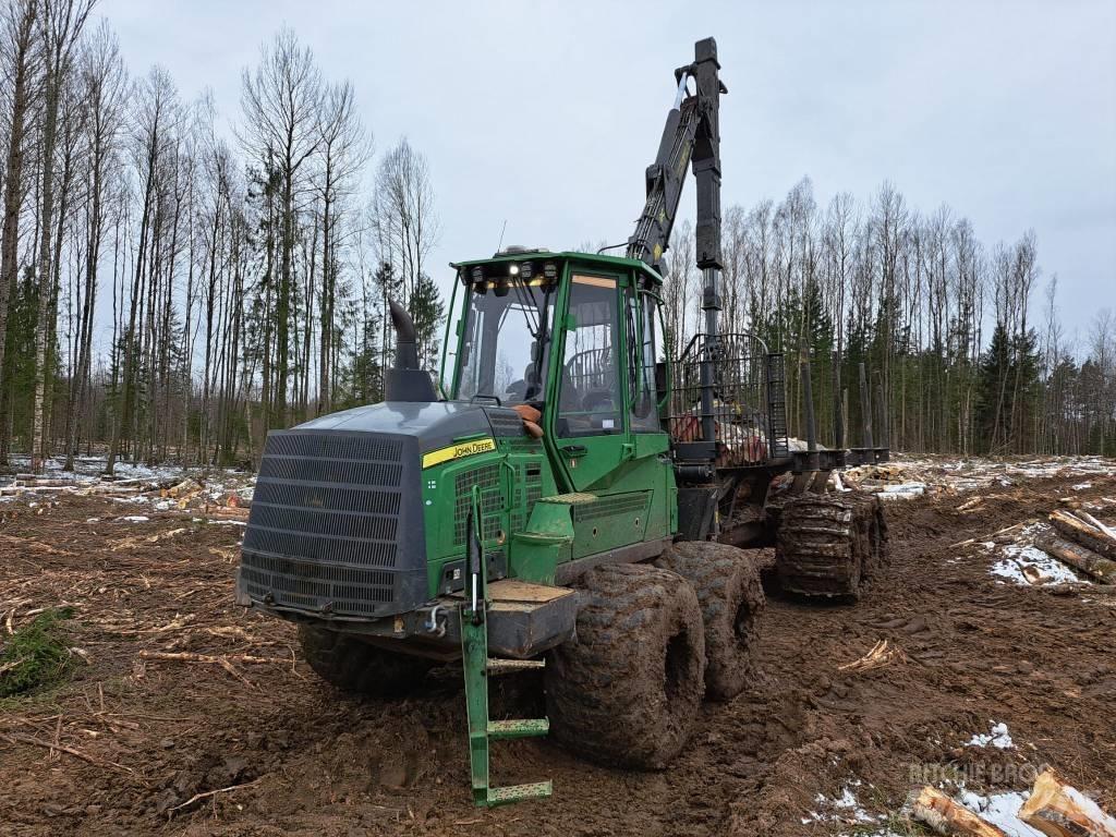 John Deere 1210 G 集運機