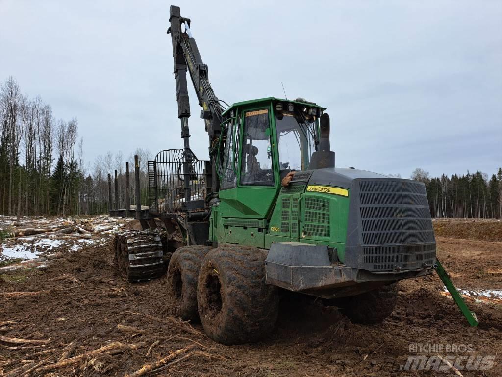 John Deere 1210 G 集運機