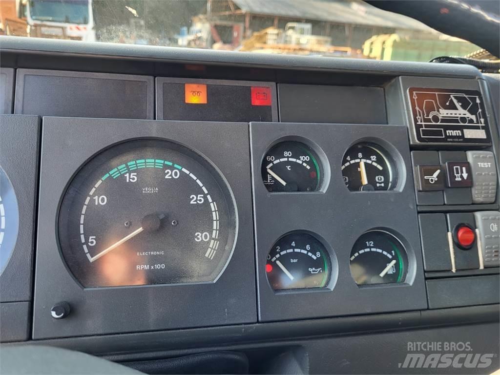 Iveco MAGIRUS 270 商用底盤車