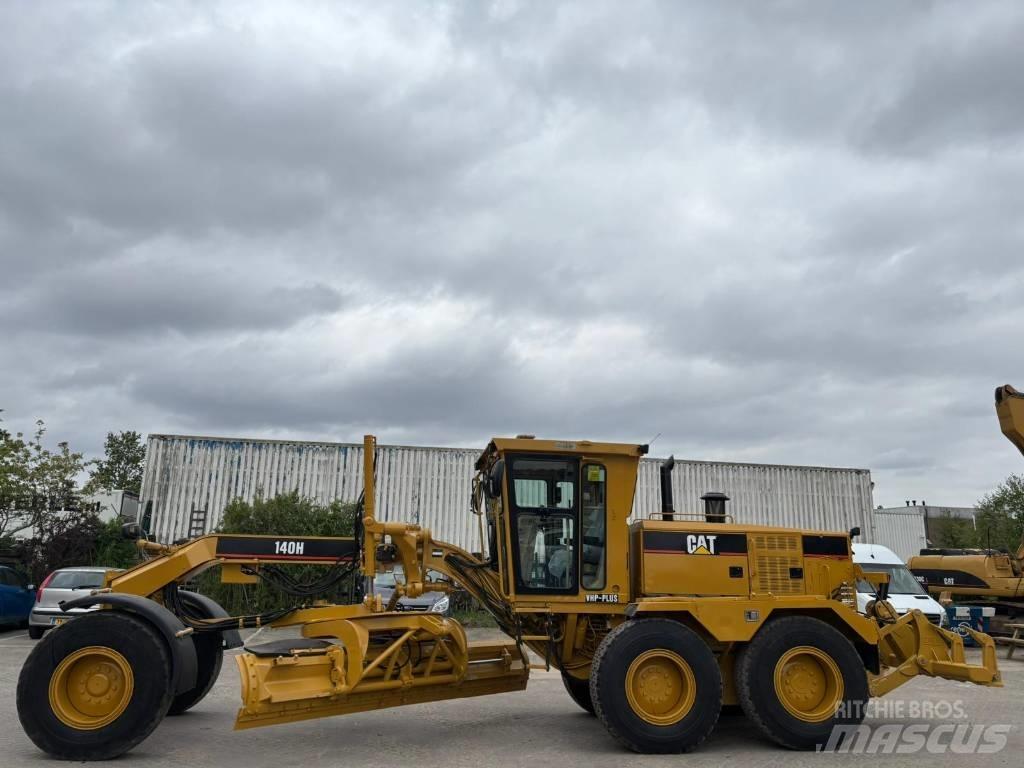 CAT 140 H 平土機
