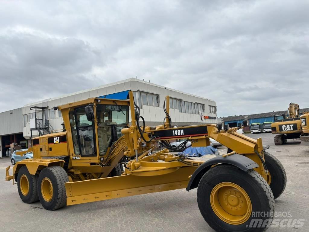 CAT 140 H 平土機
