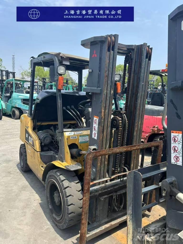 CAT 30 柴油卡車