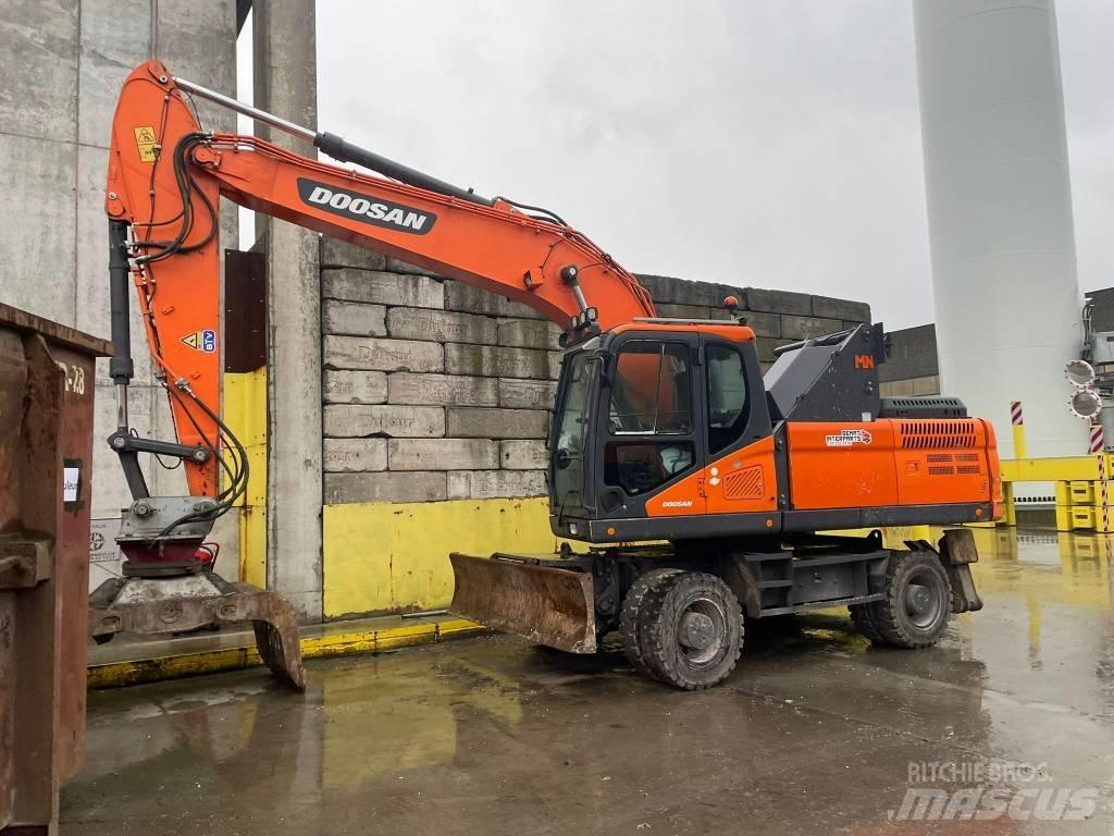 Doosan DX 210 W - 5 旋轉式挖土機/掘鑿機/挖掘機