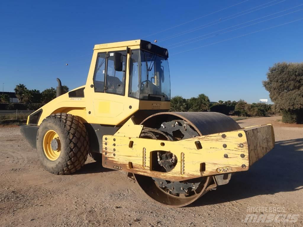 Bomag BW 216 D-4 土壤壓實機