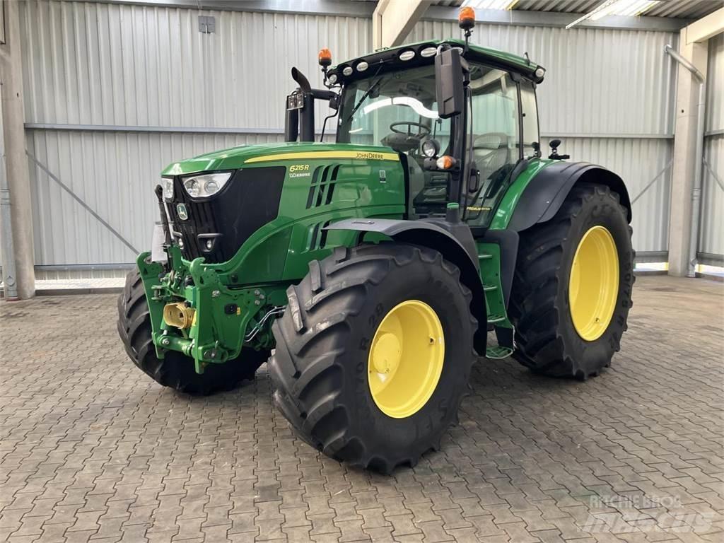 John Deere 6215R 曳引機