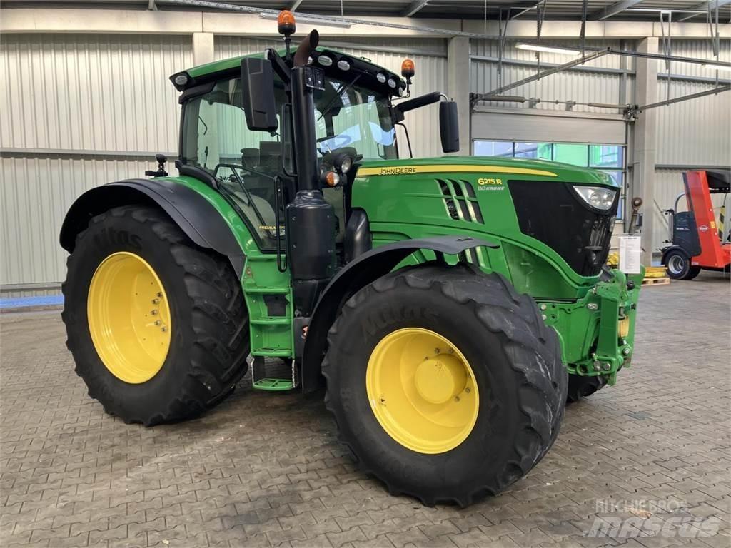 John Deere 6215R 曳引機