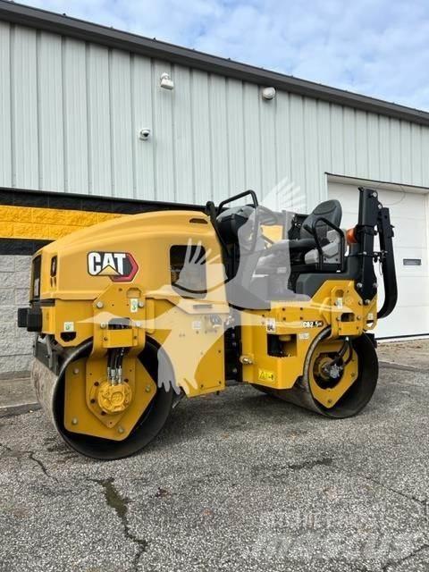 CAT CB2.5 GC 單輪滾壓機