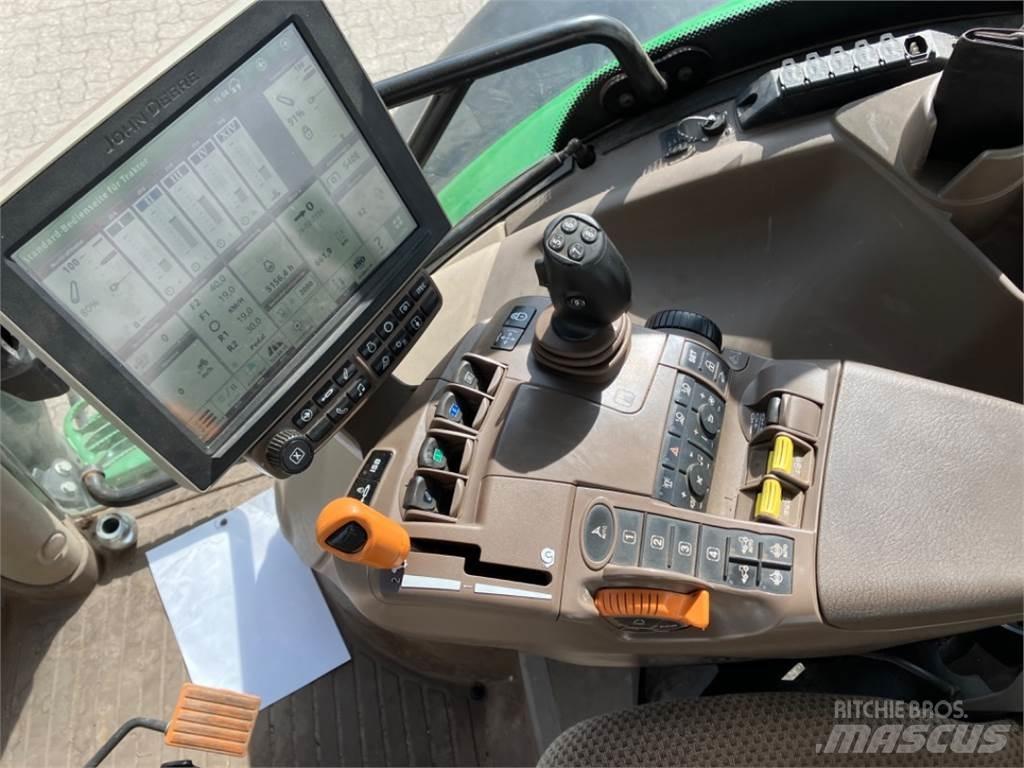 John Deere 6215 R 曳引機
