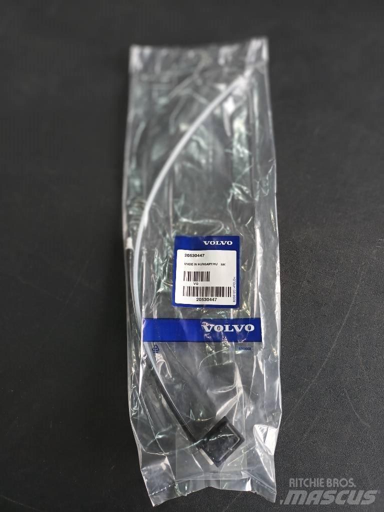 Volvo VALVE 20530447 駕駛室與內部