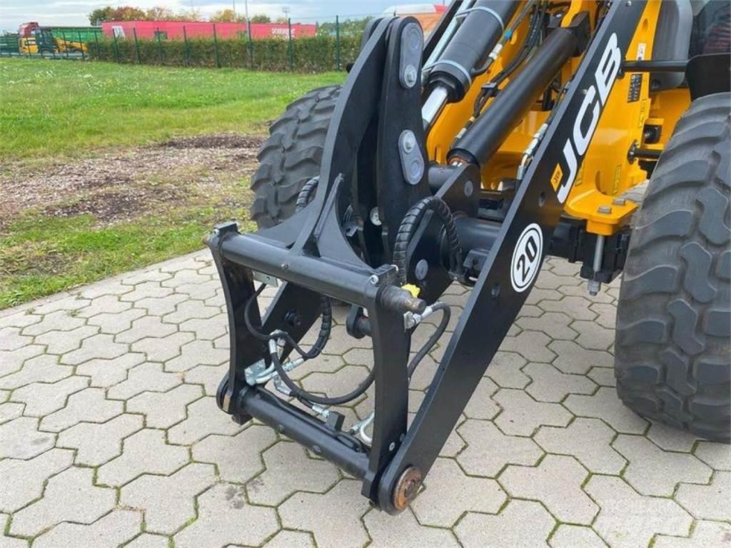 JCB 406 AGRI 輪胎式裝載機