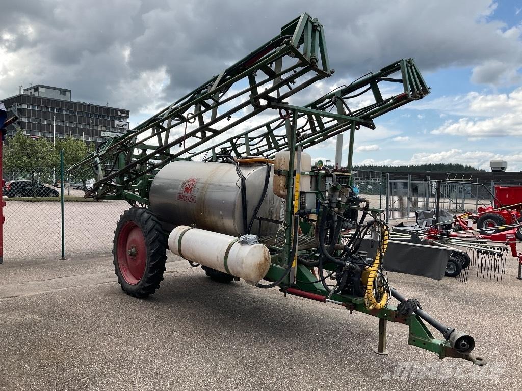 Moteska 2500 牽引式噴霧機