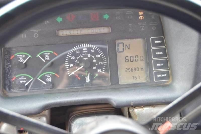 Bell B40D 鉸接式起吊車