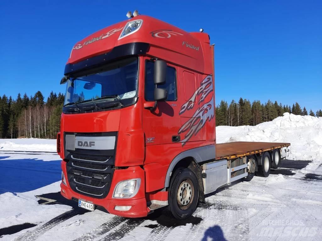 DAF XF460 平板式/側卸式卡車