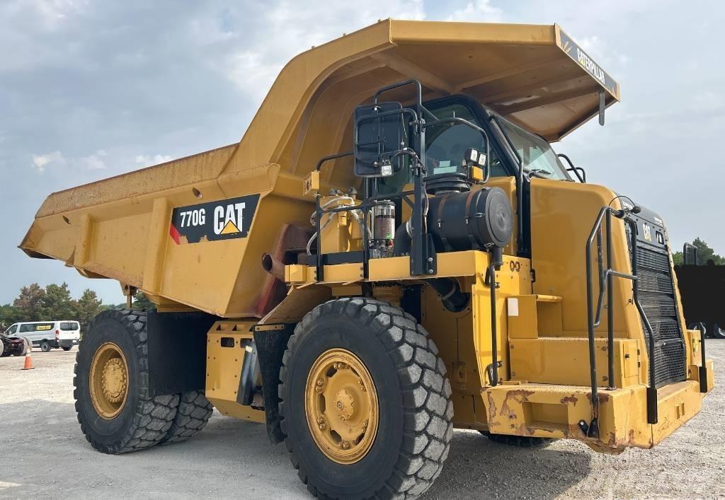 CAT 770 G 鉸接式起吊車