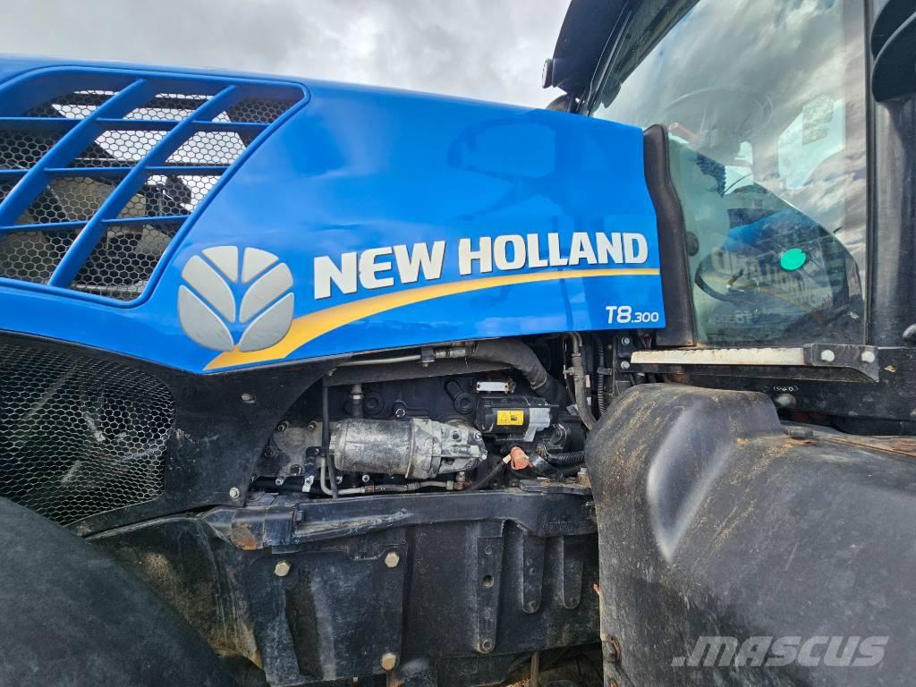 New Holland T 8.300 曳引機