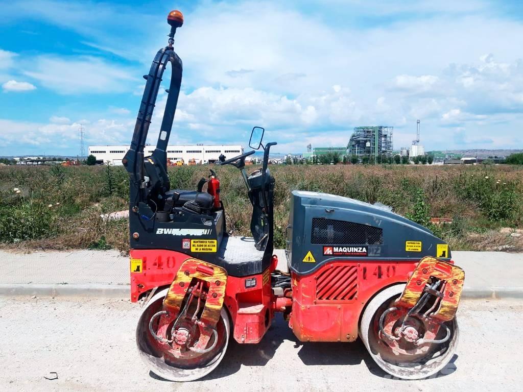Bomag BW 120 AD-4 雙輪滾壓機