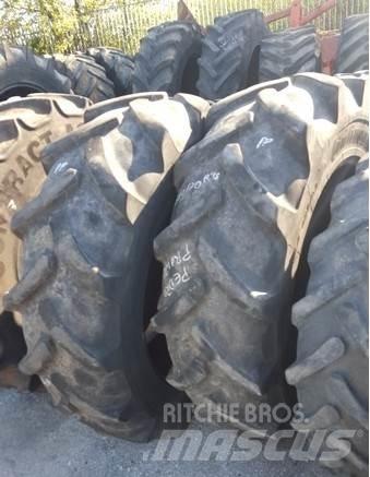  Pneus 13.6R28 輪胎、車輪和輪圈