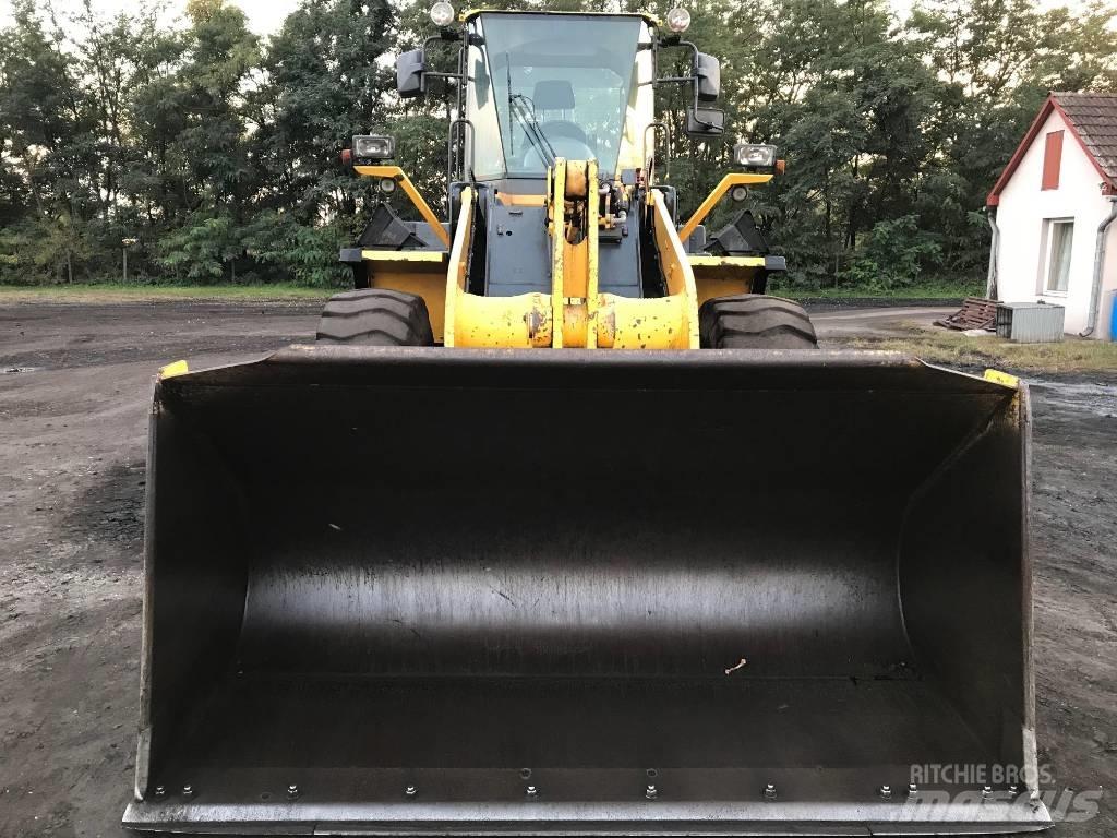 Komatsu WA320-5H 輪胎式裝載機