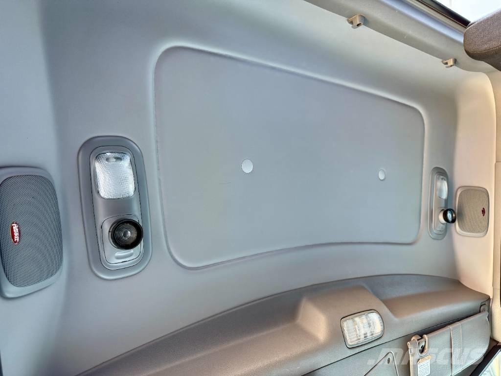 Peterbilt 389 PRIDE 曳引機組件