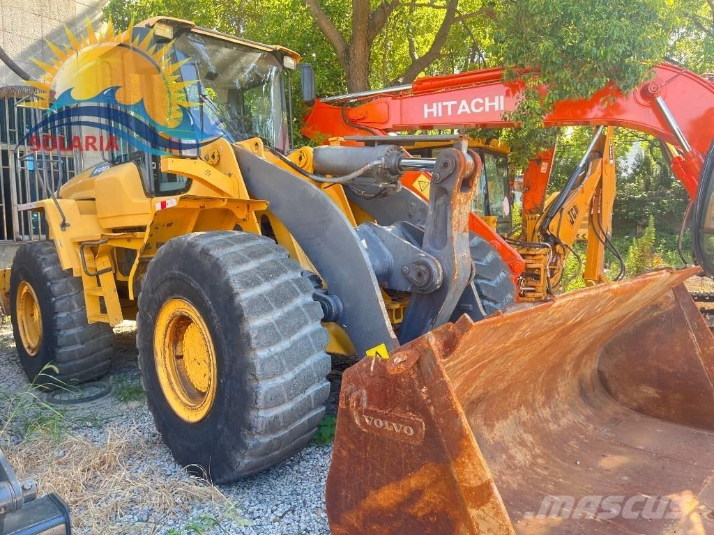 Volvo L 120 F 輪胎式裝載機
