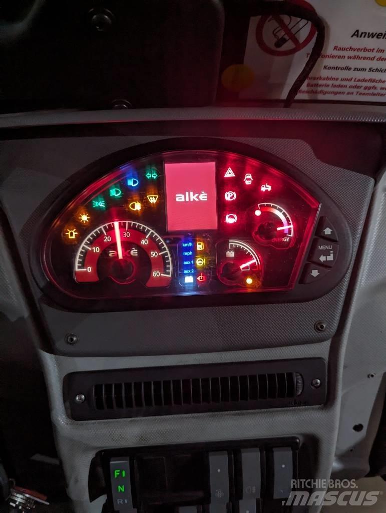 Alke ATX 340E 平板式/側卸式卡車