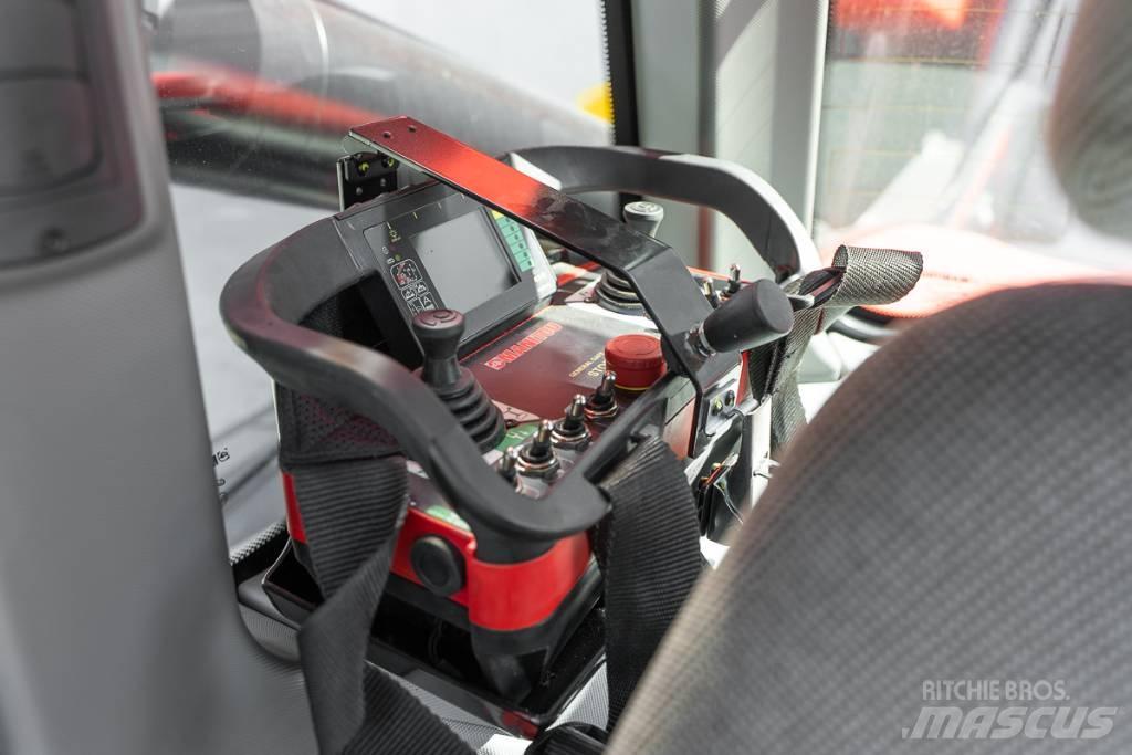 Manitou MRT 2660 伸縮臂操作車