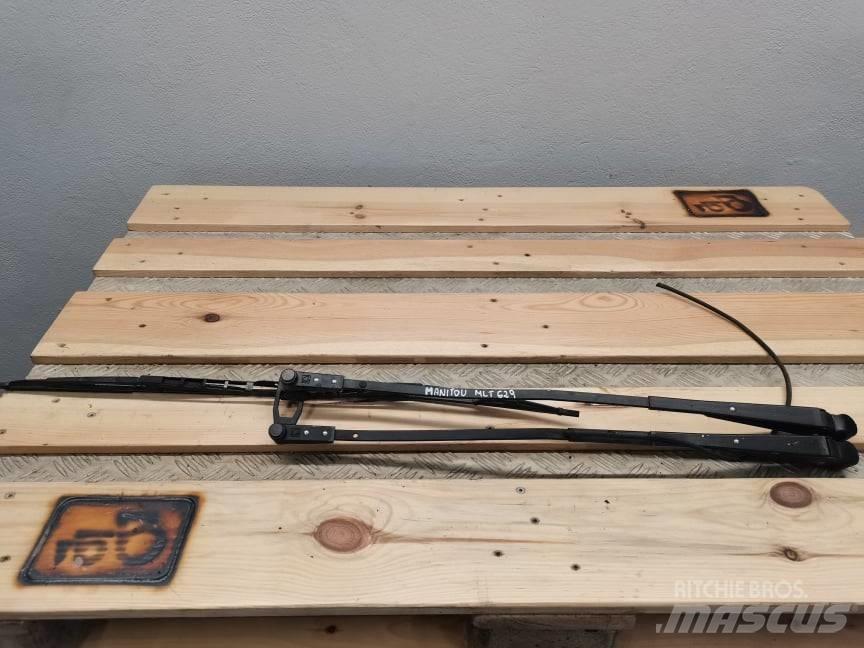 Manitou MLT .... wiper 駕駛室與內部