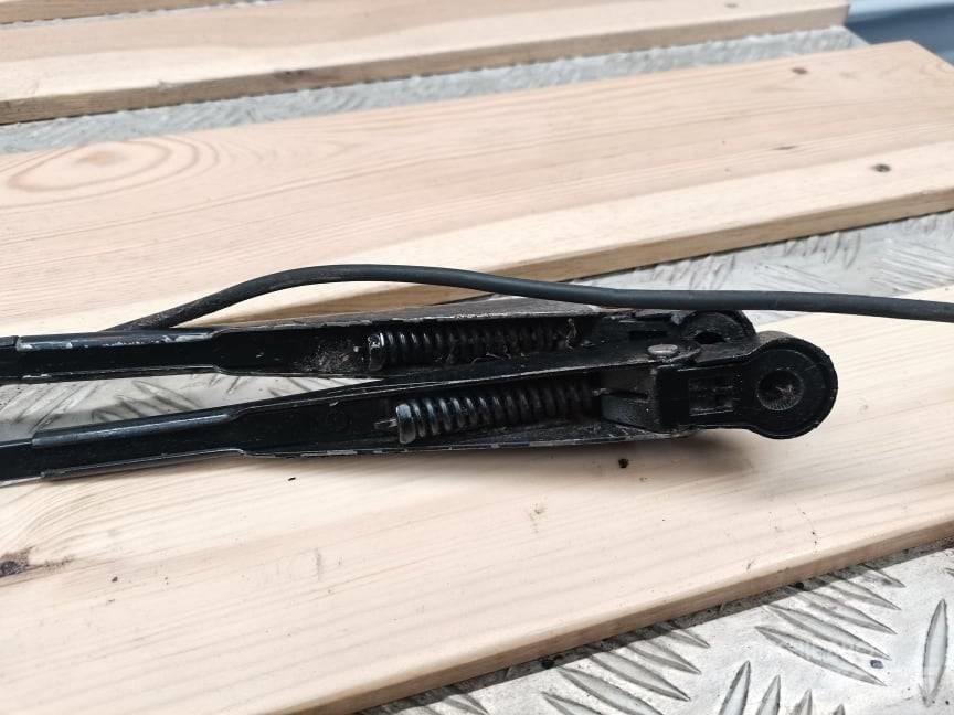 Manitou MLT .... wiper 駕駛室與內部