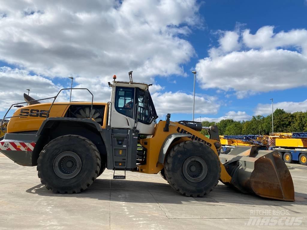Liebherr L 586 輪胎式裝載機