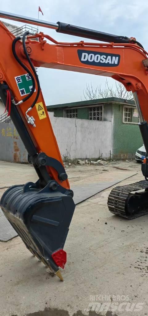 Doosan DX 60-9 C 小型挖土機/掘鑿機<7t(小型挖掘機)