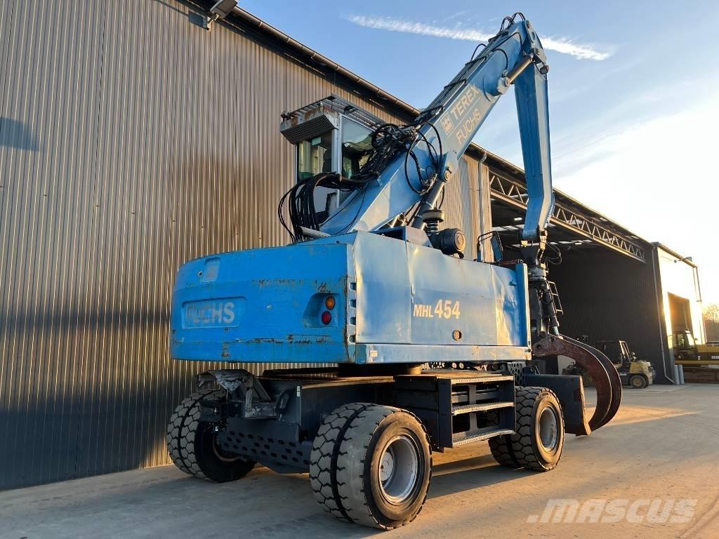 Fuchs MHL454 廢棄物/工業用操作車