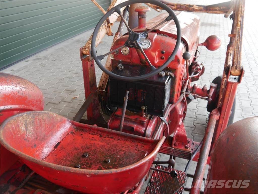  Bukh 302 曳引機