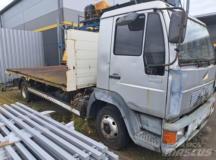 MAN 8.163 平板式/側卸式卡車