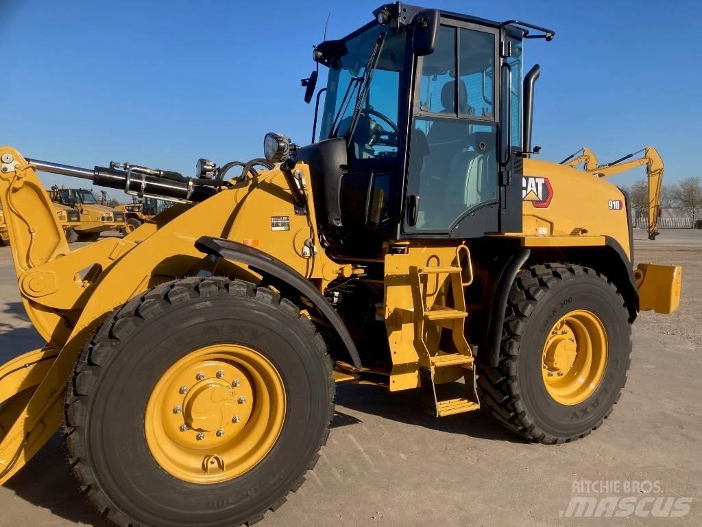 CAT 910 輪胎式裝載機
