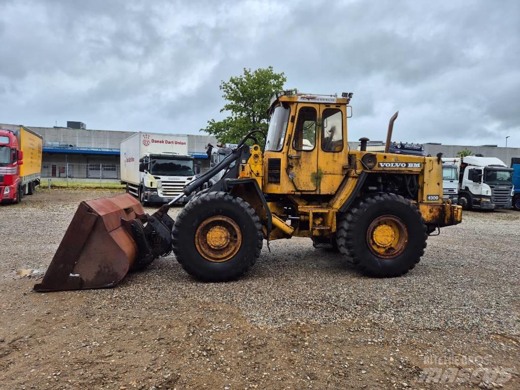 Volvo BM 4300 輪胎式裝載機