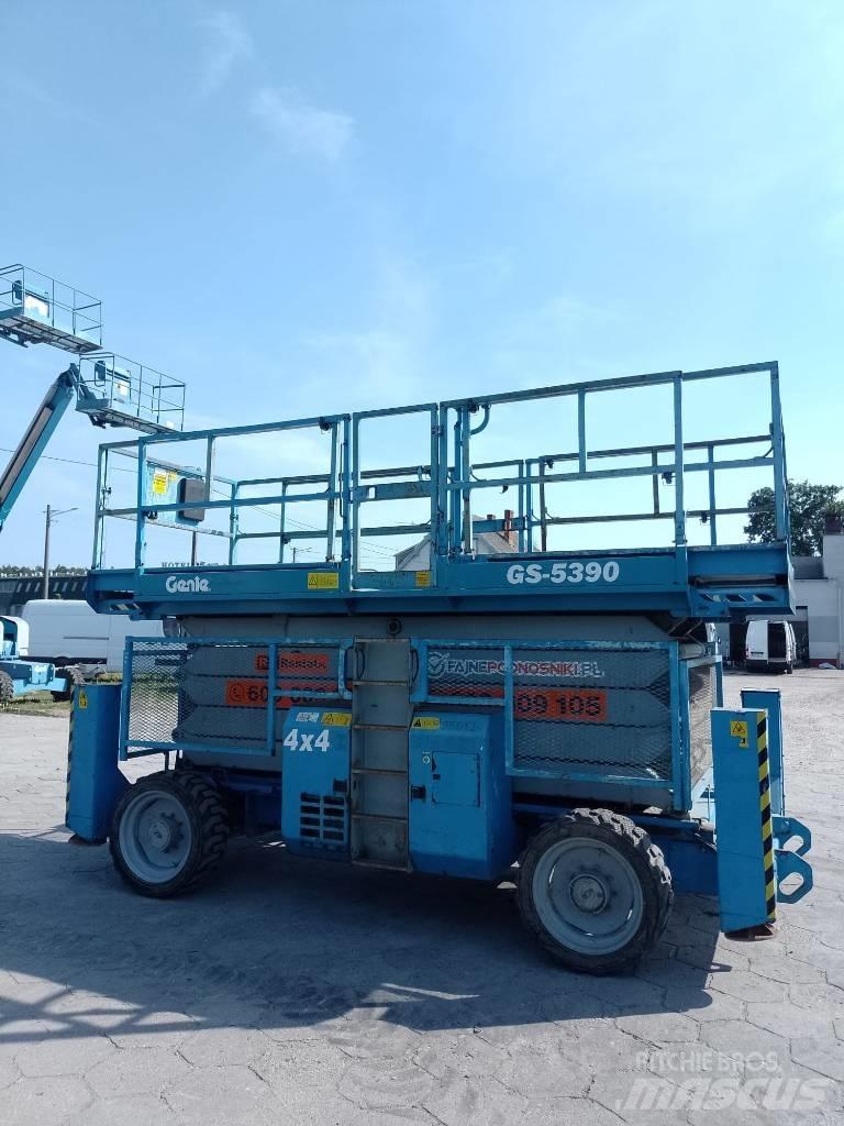 Genie 5390 剪式升降機