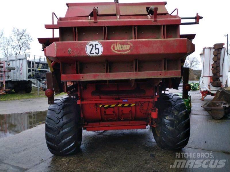 Vicon HP 1600 方形打捆機