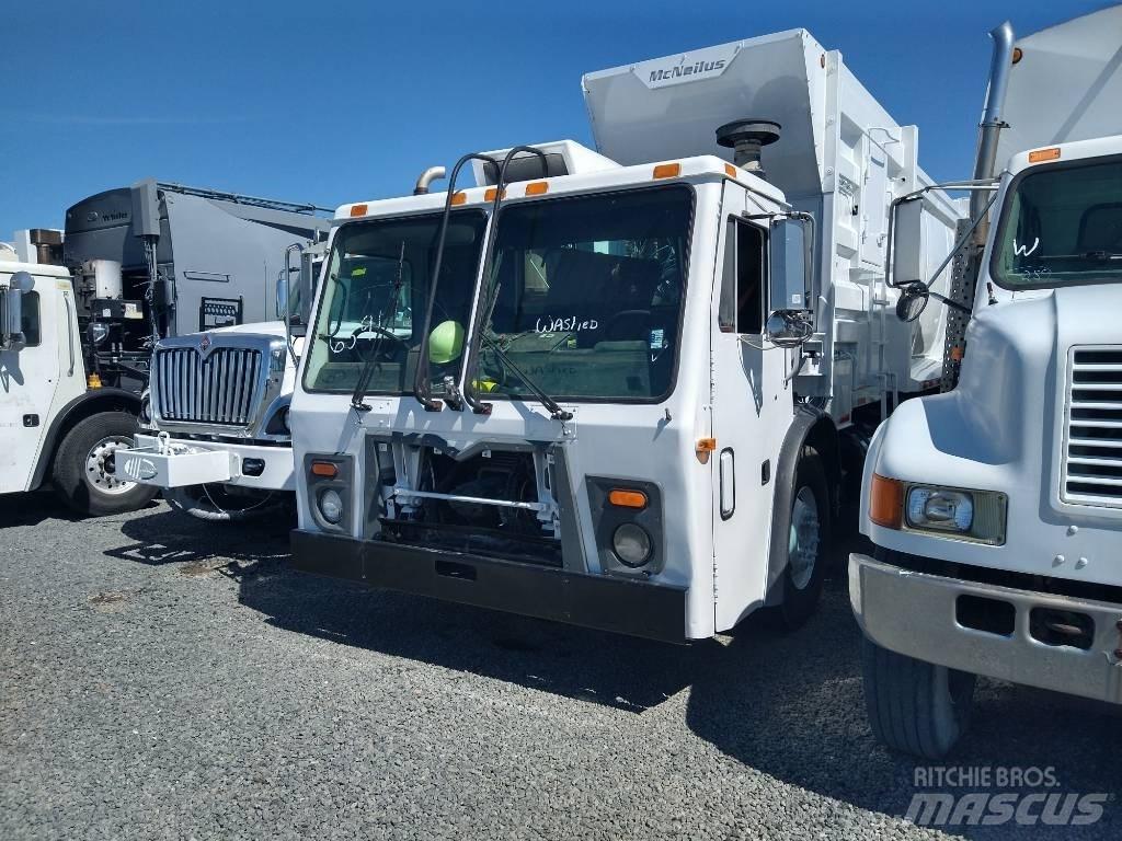 Mack LEU613 垃圾車
