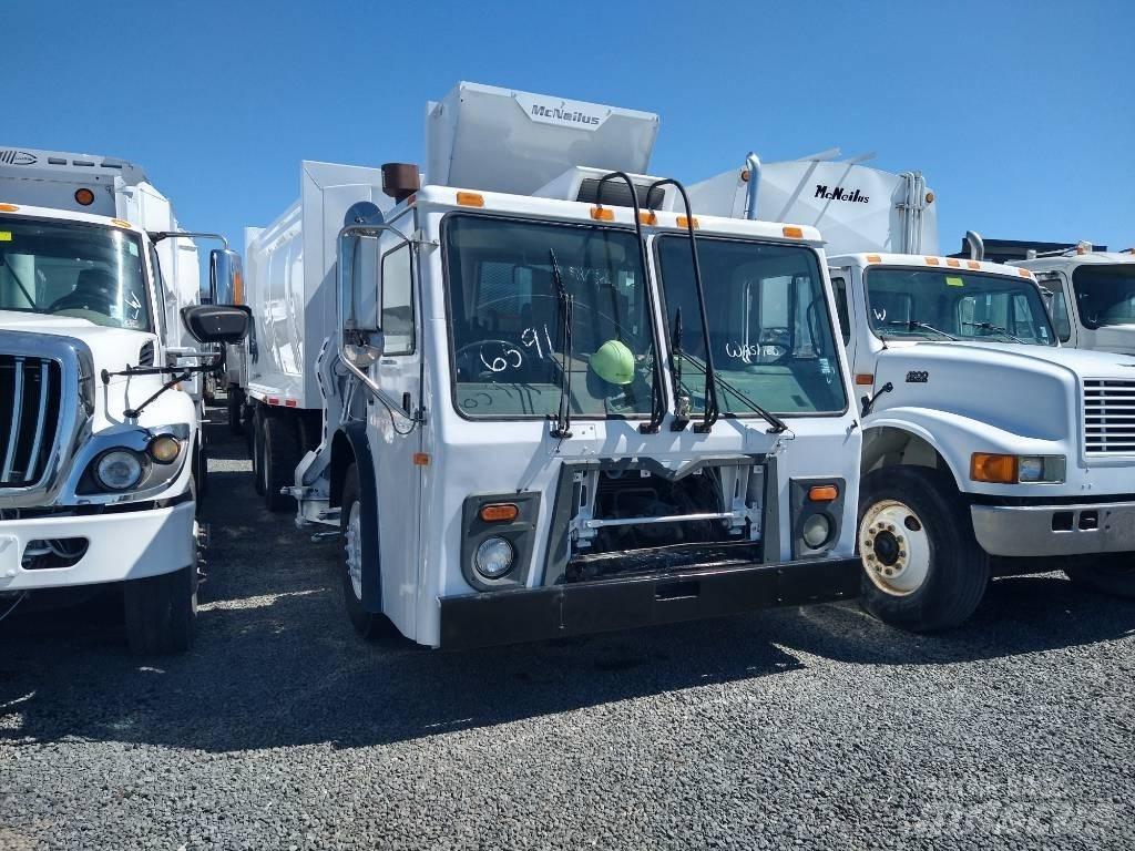 Mack LEU613 垃圾車