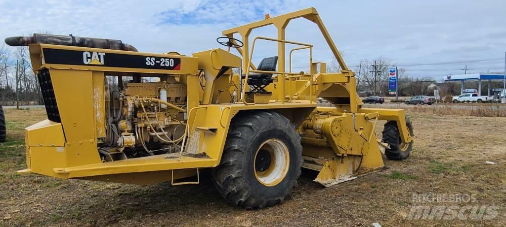 CAT SS 250 B 土壤壓實機