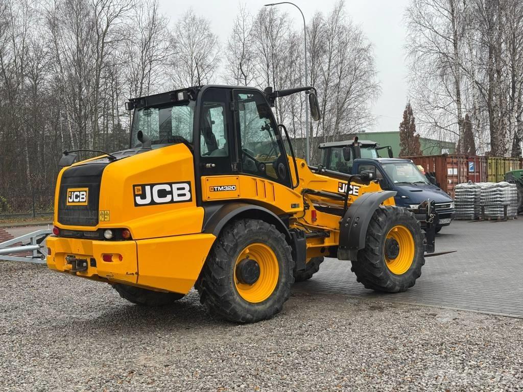 JCB TM 320 農業用伸縮臂裝載機