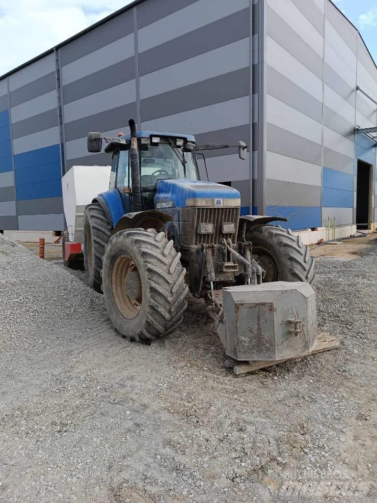 New Holland 8870 A 曳引機