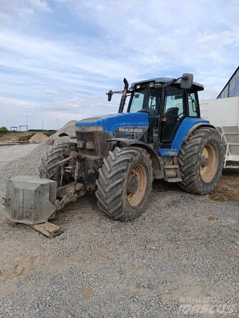 New Holland 8870 A 曳引機