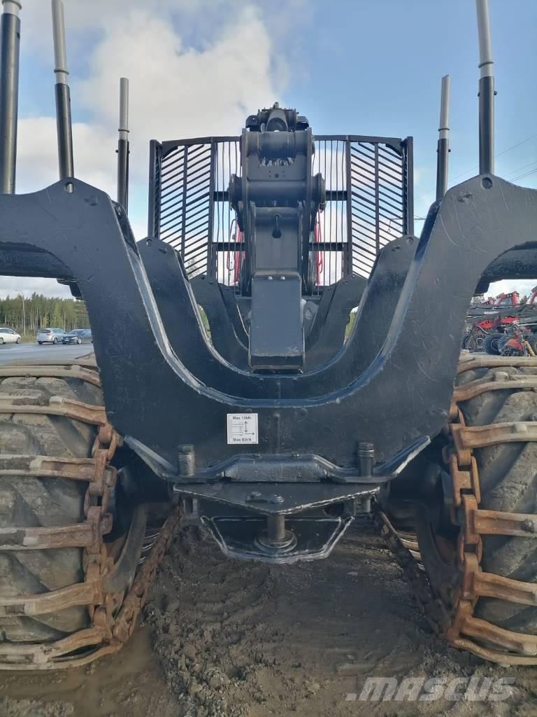 Komatsu 875 集運機