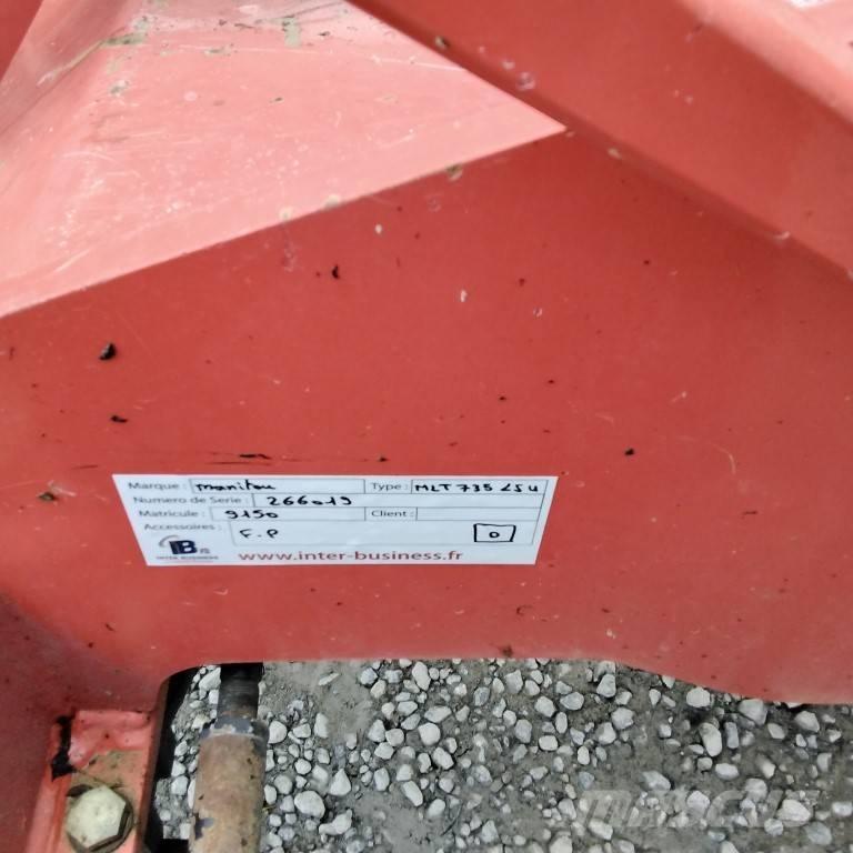 Manitou MLT 735 LSU 農業用伸縮臂裝載機