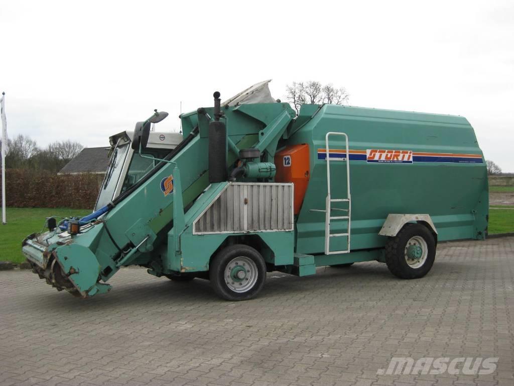 Storti Bulldog 混合餵料機