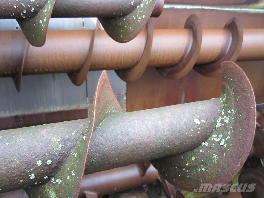 Storti Bulldog 混合餵料機