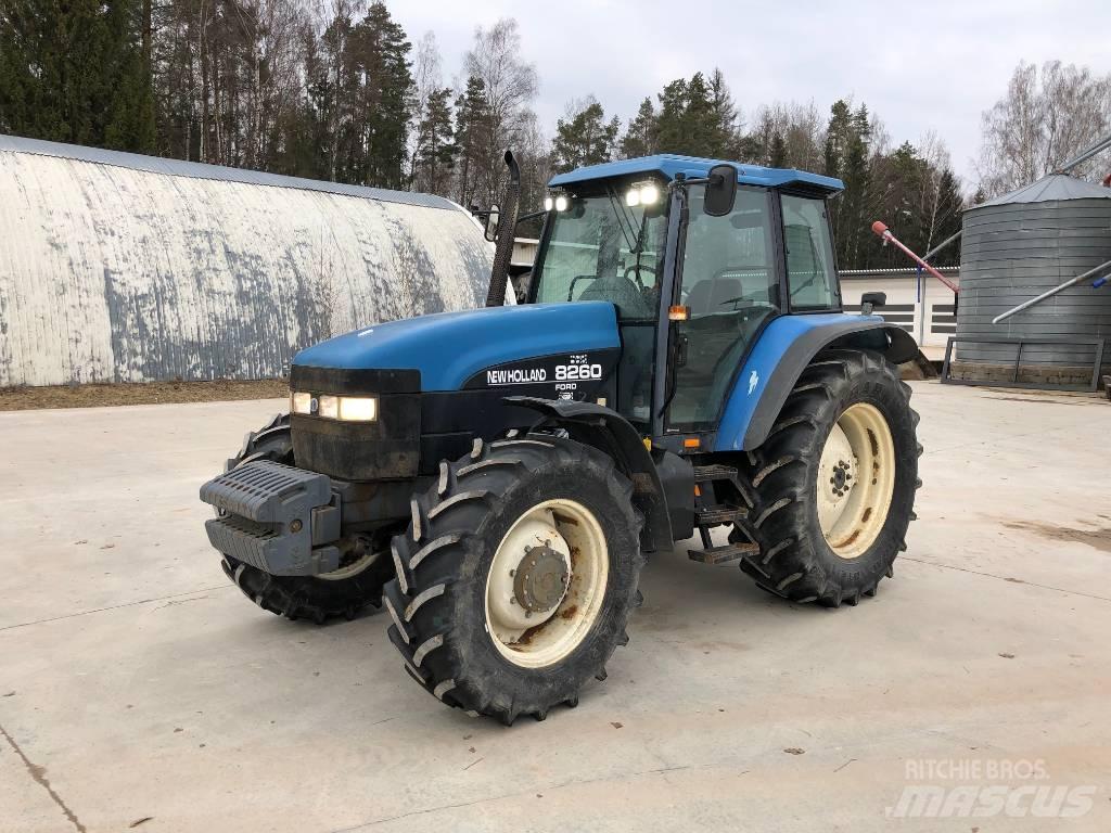New Holland 8260 曳引機