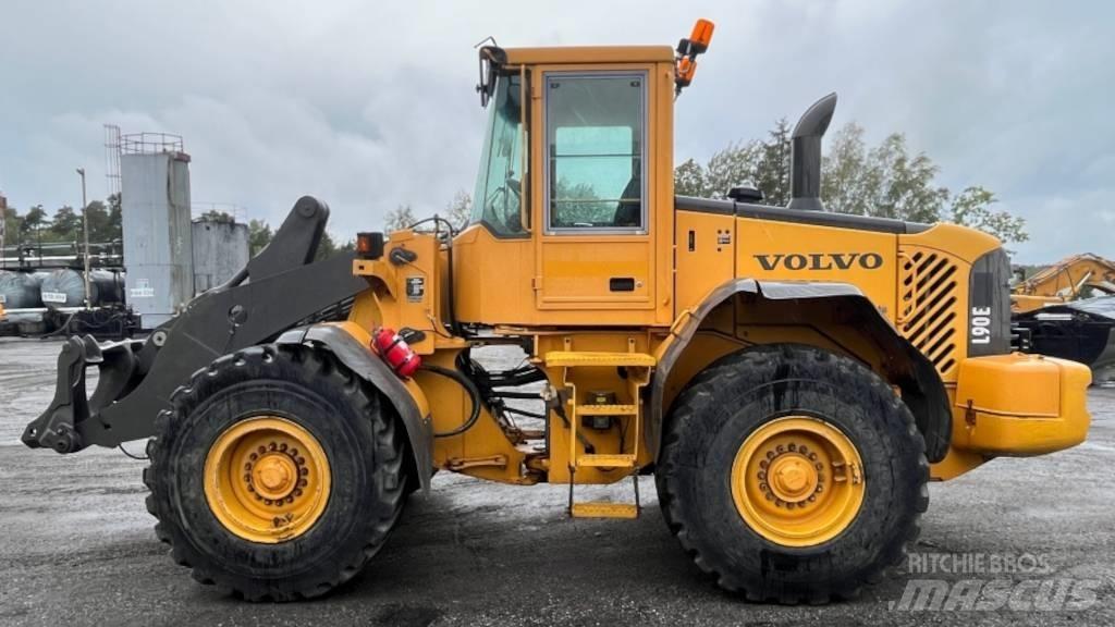 Volvo L 90 E 輪胎式裝載機